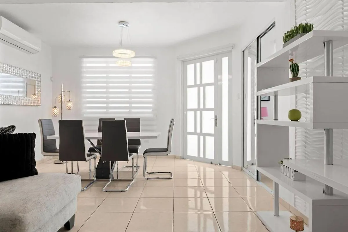 Holiday home Family Home With Pool Near To The Airport And Solar Panel Carolina