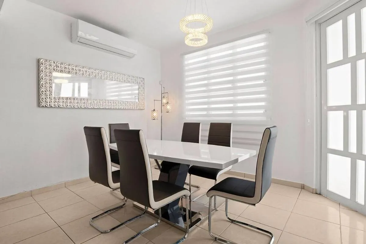 Family Home With Pool Near To The Airport And Solar Panel Carolina 0*,  Puerto Rico