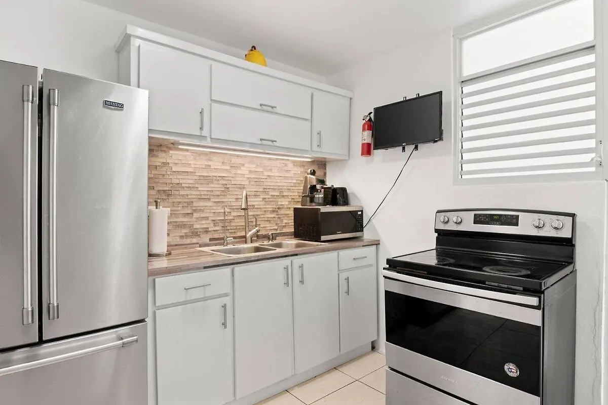 Family Home With Pool Near To The Airport And Solar Panel Carolina